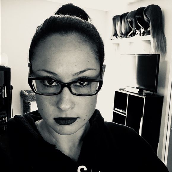 Meet your Posher, Monica - Picture 6 of 8